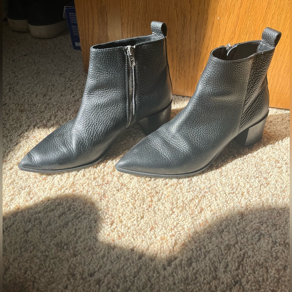 Everlane leather booties